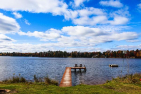 Chain Lake Retreat Holiday Home